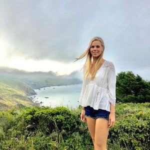 Meet your Posher, Caroline